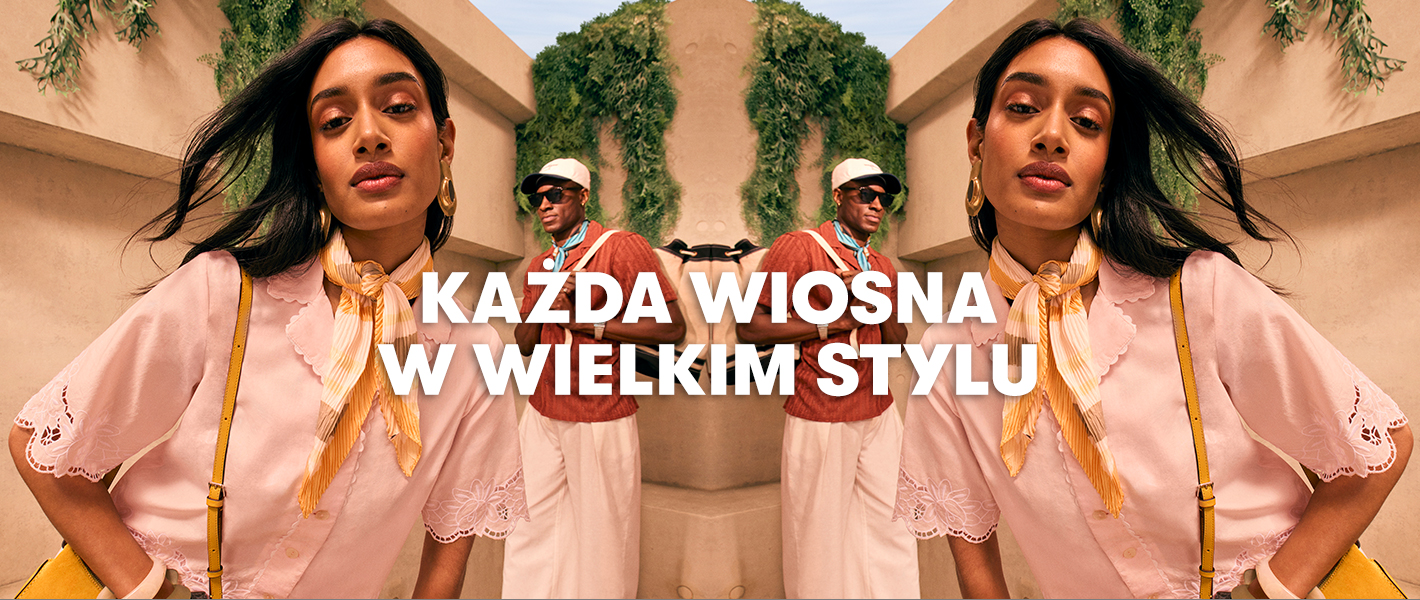 Zdjęcie oraz jego odbicie lustrzane przedstawiające osobę w jasnej stylizacji z apaszką, torebką crossbody i biżuterią. W tle znajduje się beżowa elewacja, z której zwisają rośliny, a także osoba ubrana we wzorzysty top, jasne, szerokie spodnie, apaszkę, okulary przeciwsłoneczne, czapkę z daszkiem i torebkę crossbody. Na środku widnieje napis "KAŻDA WIOSNA W WIELKIM STYLU".